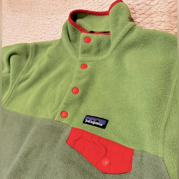 Women’s Patagonia Synchilla snap fleece (M) - Picture 2 of 4